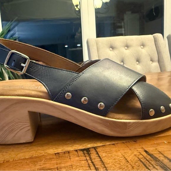 SoftWalk Black Leather Sandals with Wooden Heel NWOT - Picture 1 of 5
